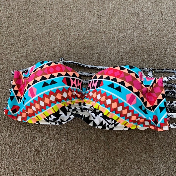 Bathing suit top - Picture 1 of 2